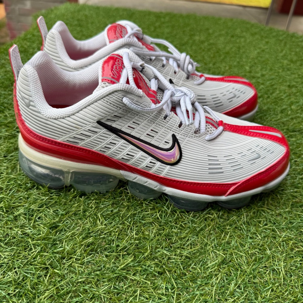 Nike‎ Air VaporMax 360 CK2719-001 White/Red Iridescent Swoosh Women's Size 11